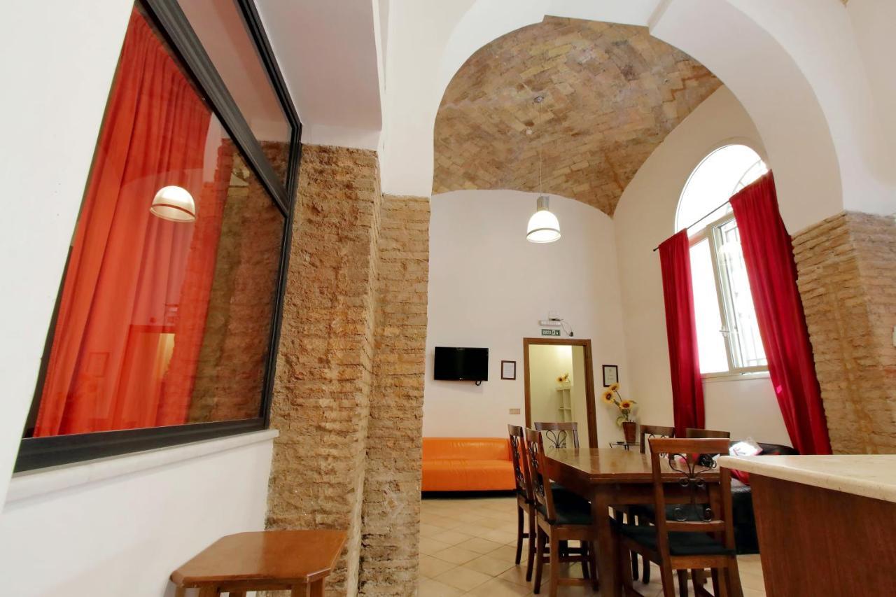 Lucky Holidays Rome Bagian luar foto